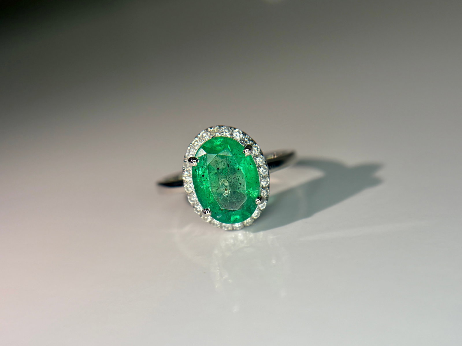 Beautiful 2.70 CT Natural Emerald Ring With Natural Diamonds & Platinum 950 - 9