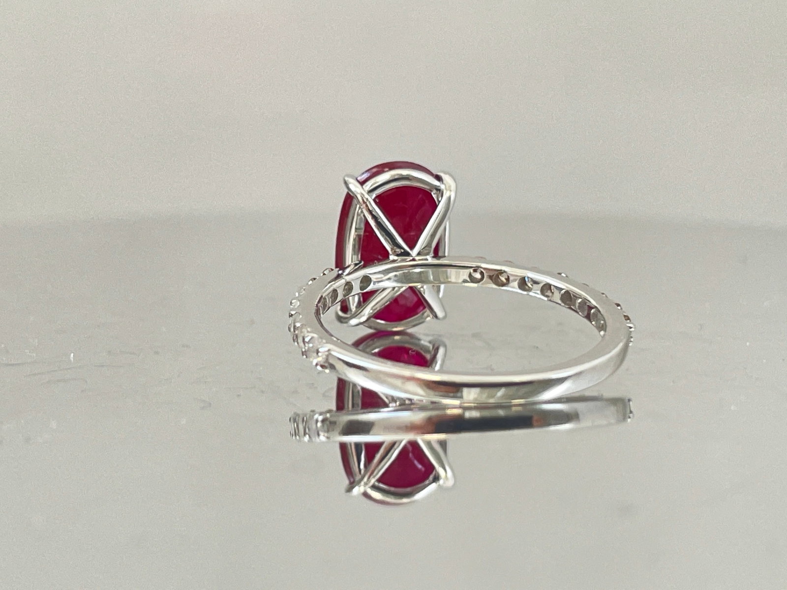 Natural Burma Ruby 3.26 CT With Natural Diamonds & 18k Gold - 5