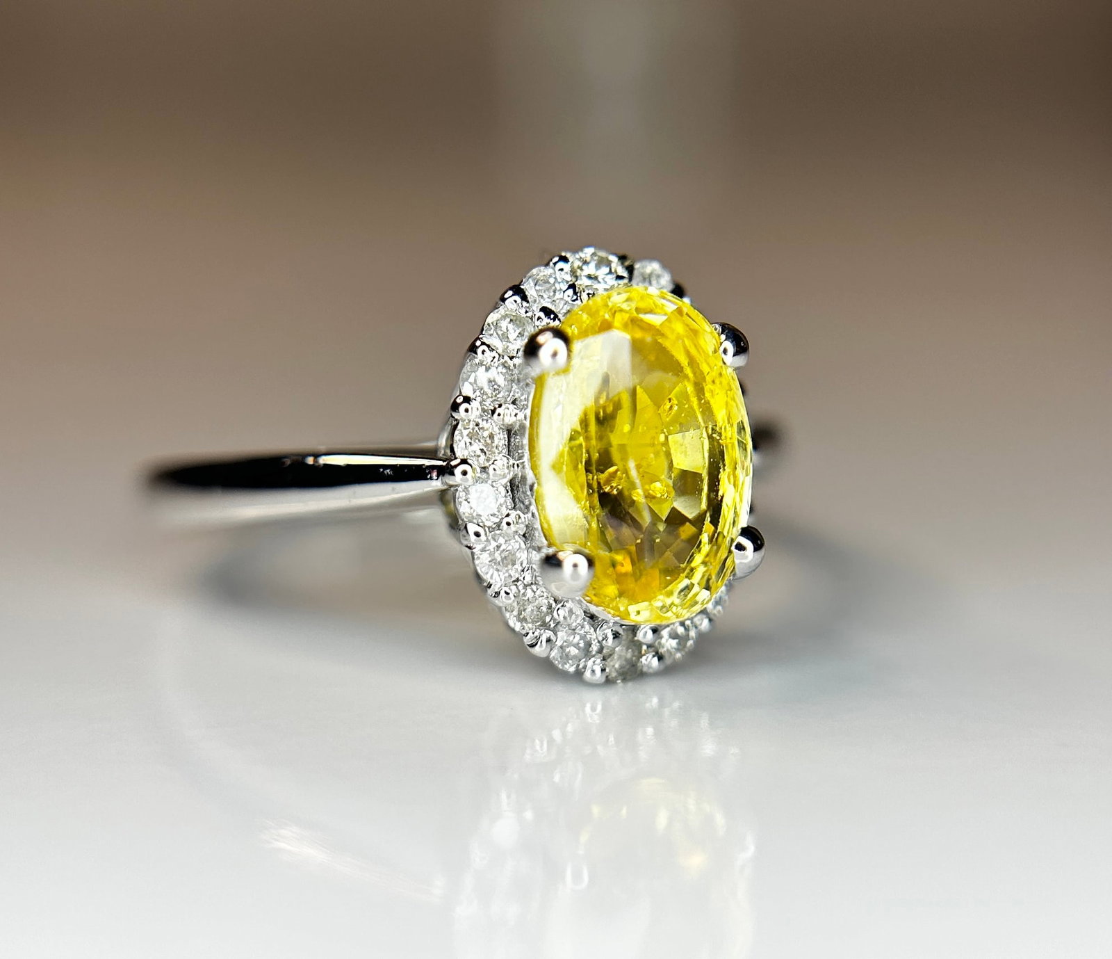 Beautiful 2.09 CT Unheated Yellow Sapphire With Natural Diamonds & 18k Gold - 7