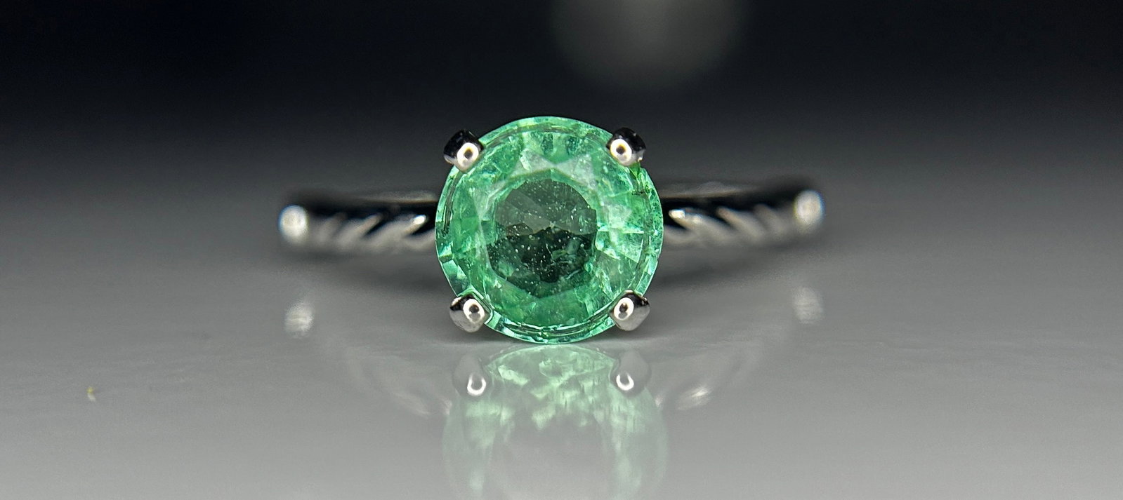 Beautiful 1.35ct Natural Emerald With Natural Diamonds & 18k Gold - 3