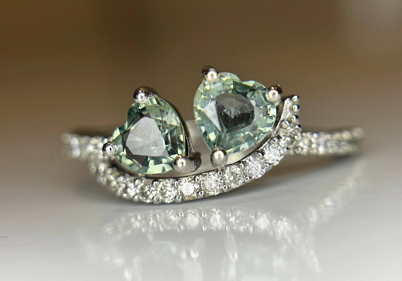Beautiful 1.07 CT Bi-Colour Unheated Ceylon Sapphire Diamonds & 950 Platinum - 2