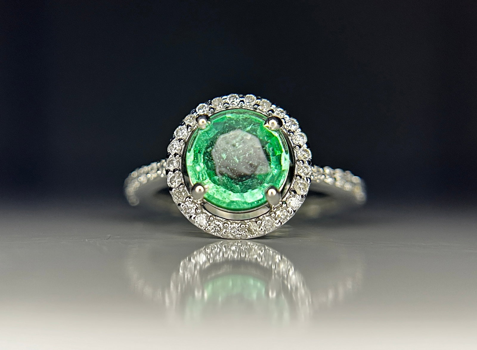 Beautiful 2.07 ct Natural Emerald With Natural Diamonds & 18k Gold - 6