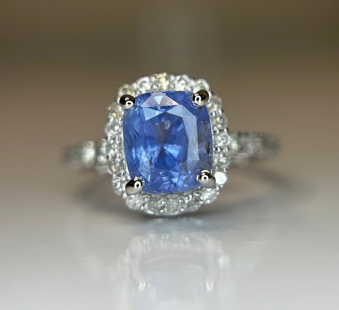 2.74 CT Unheated/Untreated Ceylon Cornflour Blue Sapphire Diamonds & 18k Gold - 2