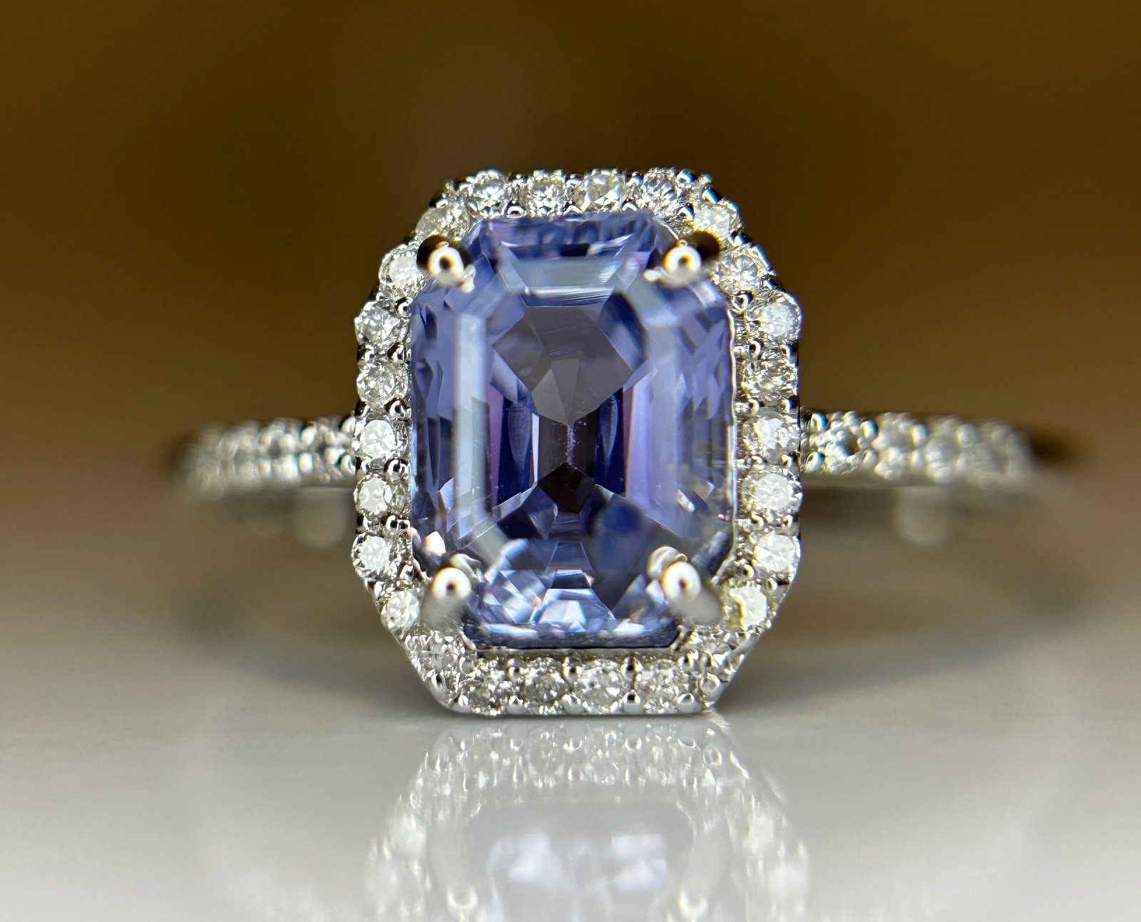 Beautiful 1.75 CT Unheated Ceylon Cornflour Blue Sapphire Diamonds & 18k Gold - 3