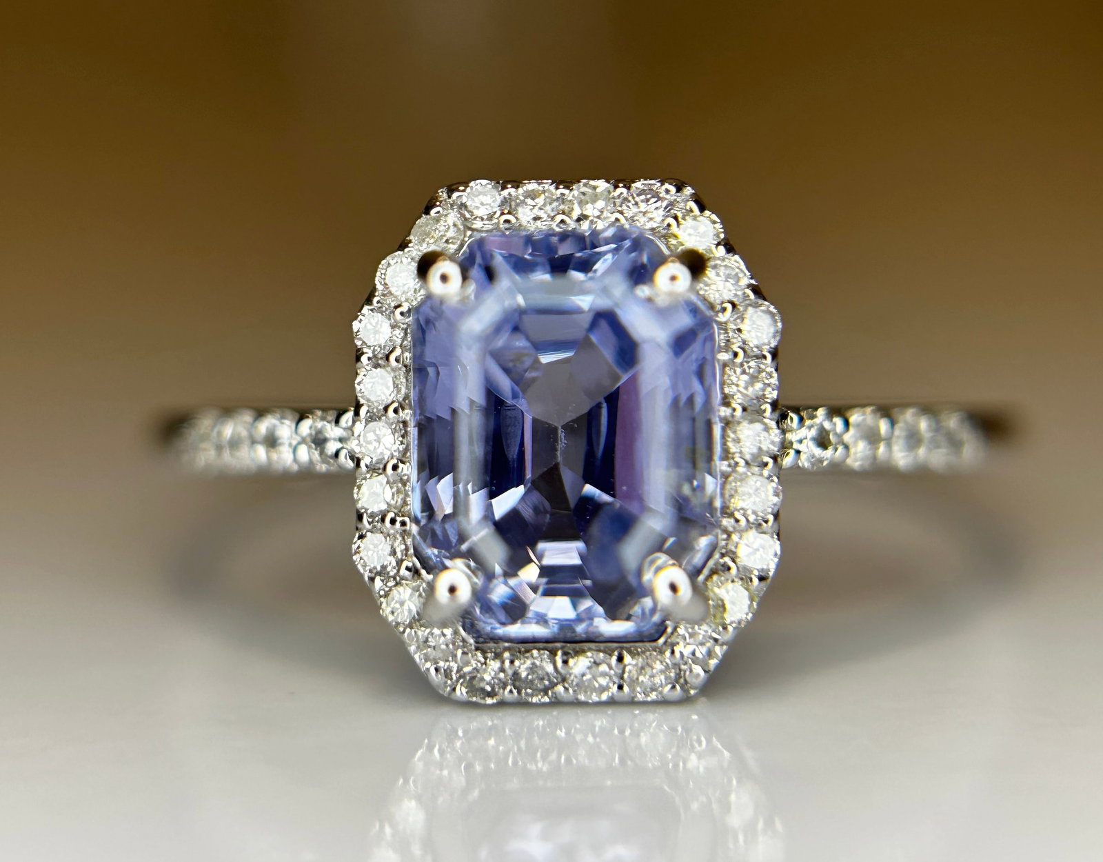Beautiful 1.75 CT Unheated Ceylon Cornflour Blue Sapphire Diamonds & 18k Gold - 5