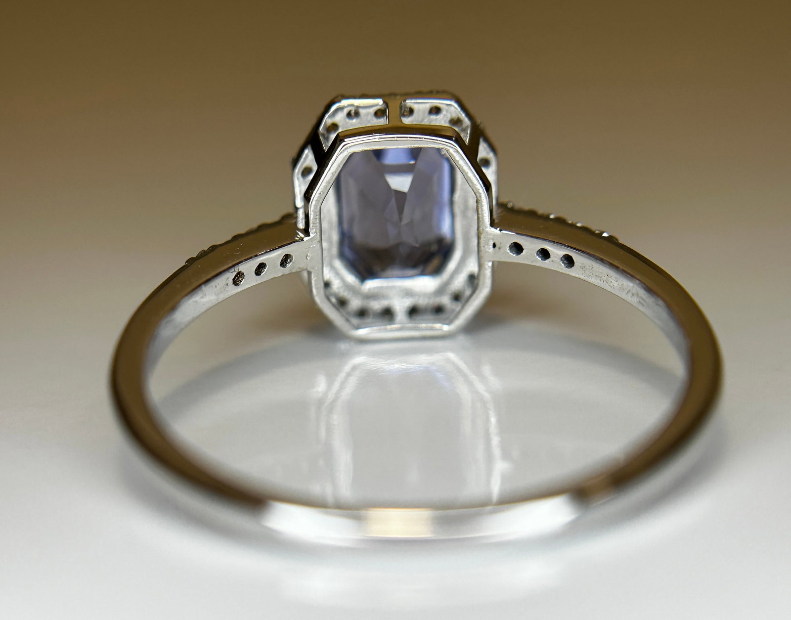 Beautiful 1.75 CT Unheated Ceylon Cornflour Blue Sapphire Diamonds & 18k Gold - 9