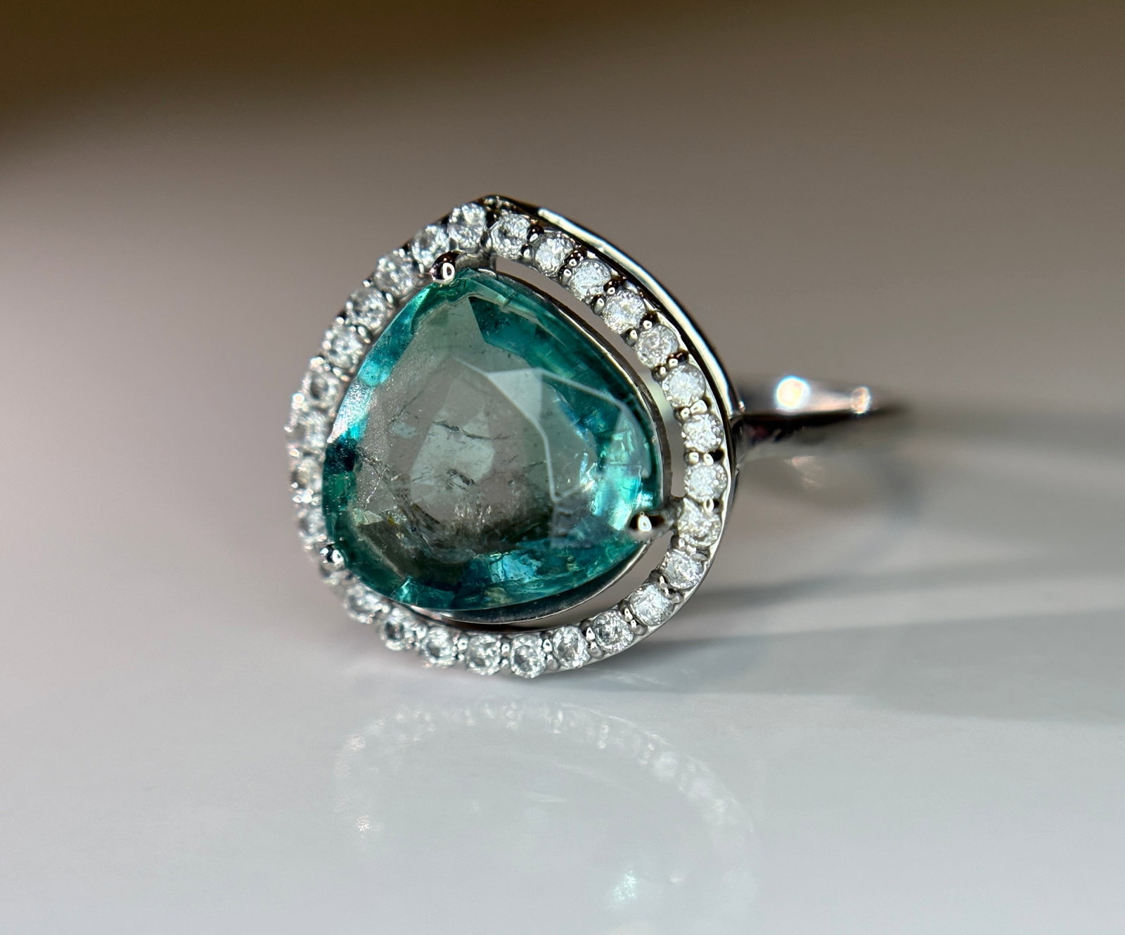 Beautiful 3.21 CT Natural Emerald Ring With Natural Diamonds & Platinum 950 - 5