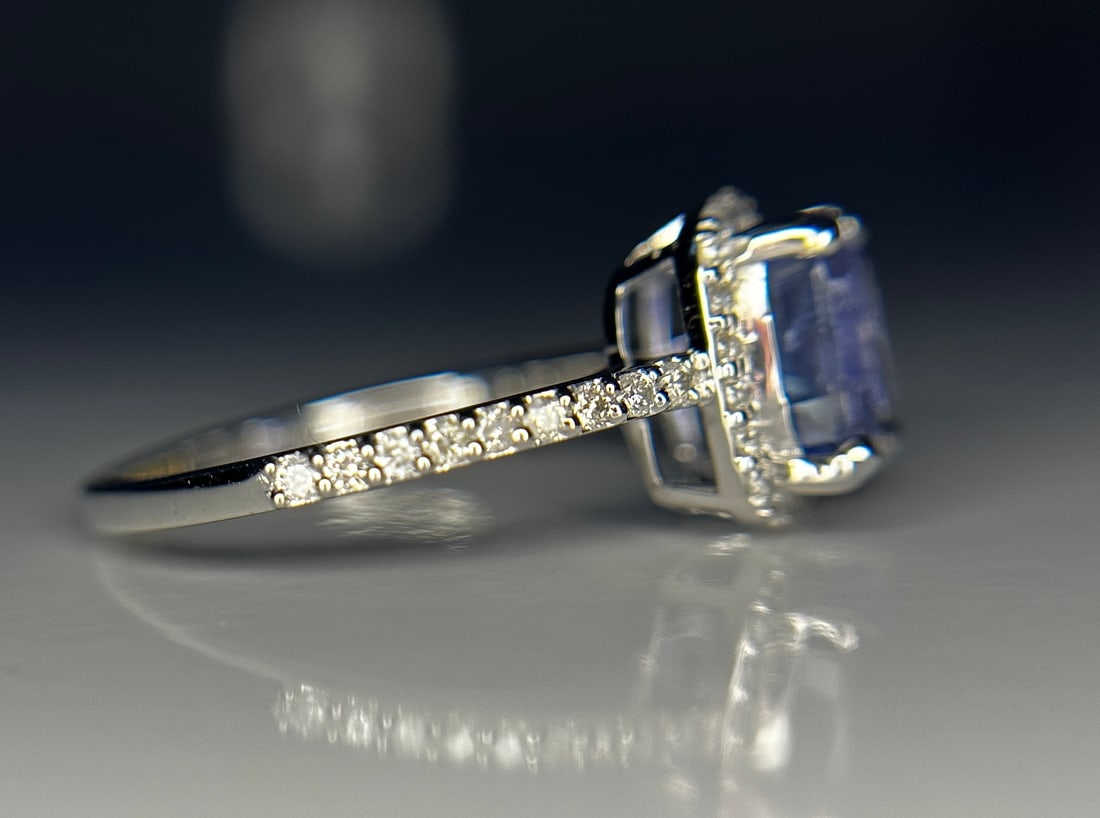 Beautiful 2.79CT Unheated Ceylon Blue Sapphire With Natural Diamonds & 18k Gold - 8