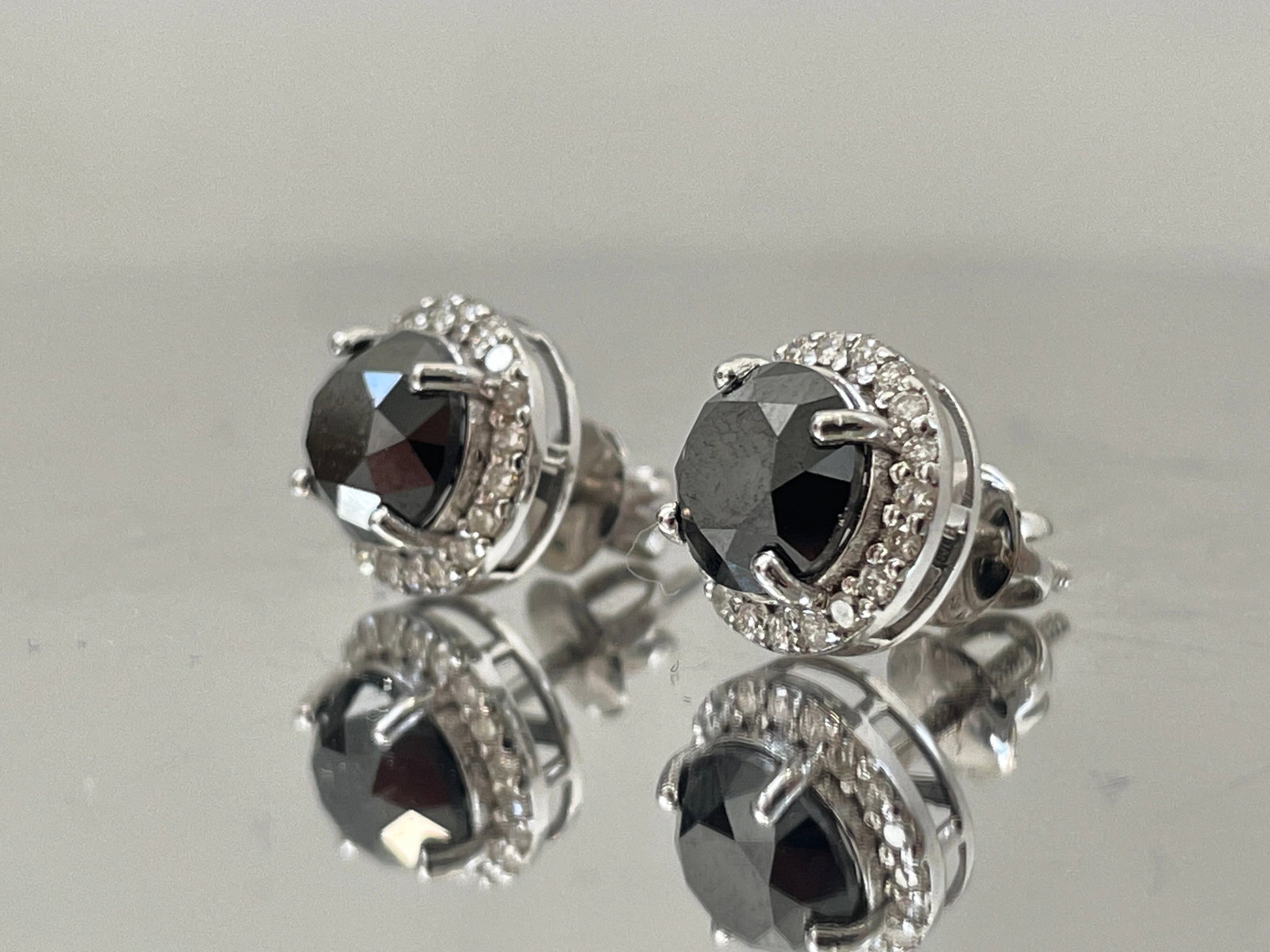 Beautiful Natural 3.84 CT Black Diamond Earrings Natural Diamonds & 18k Gold - 2
