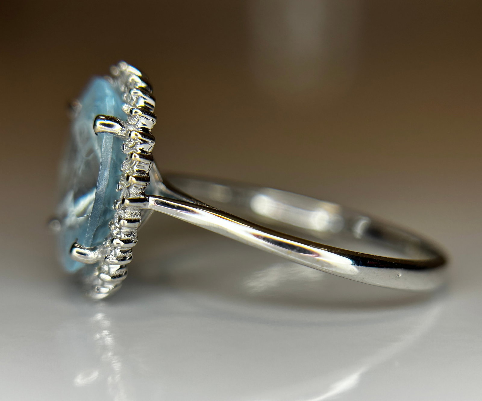 Beautiful 2.39 CT Natural Aquamarine Ring With Natural Diamonds & 18k White Gold - 6