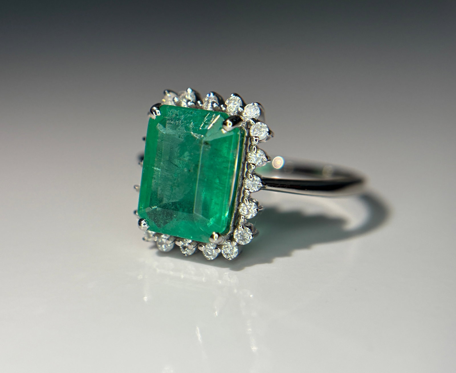 Beautiful 2.90 CT Natural Emerald Ring With Natural Diamonds & Platinum 950 - 7