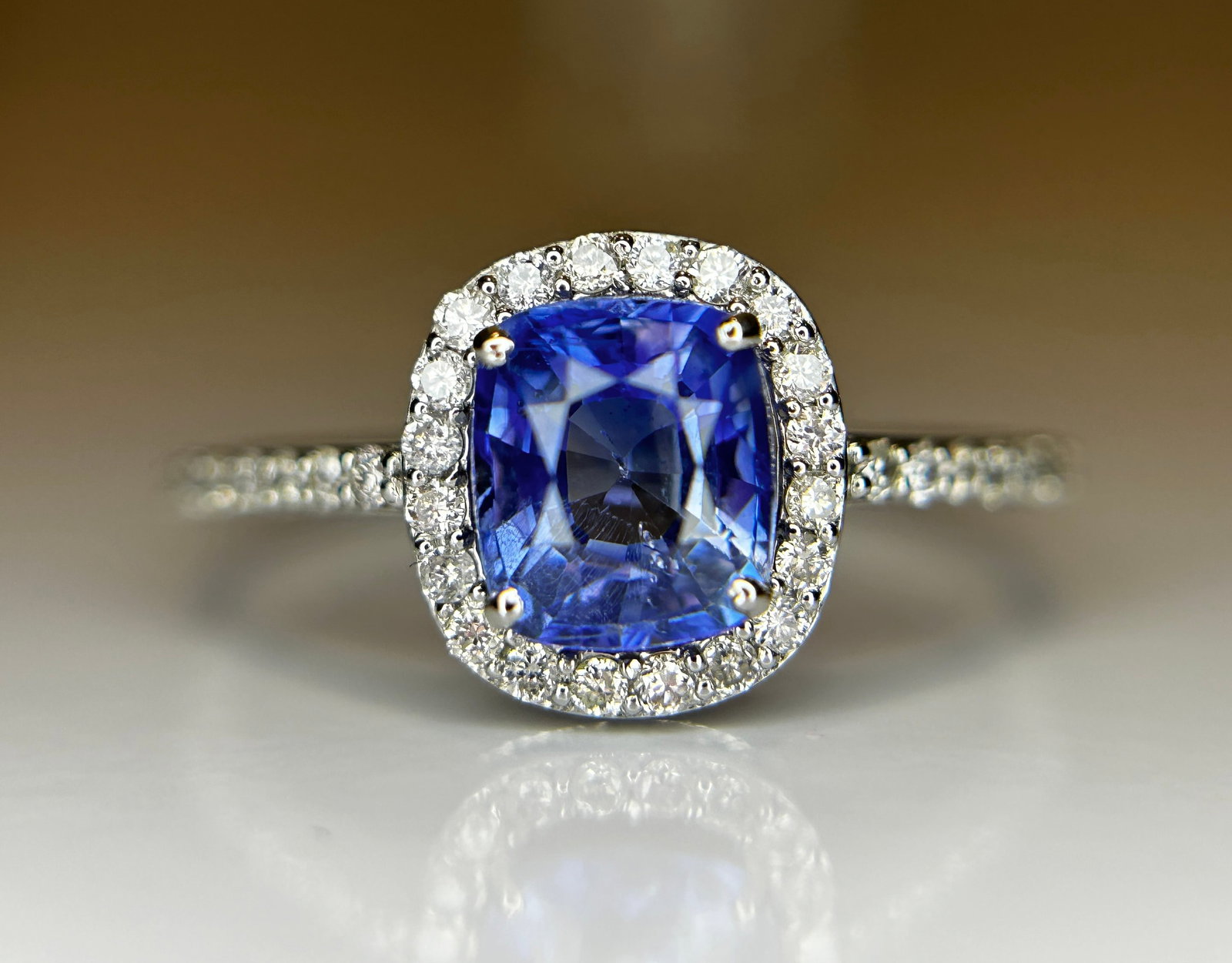 Beautiful 1.38 CT Natural Ceylon Blue Sapphire Diamonds & 950 Platinum - 2