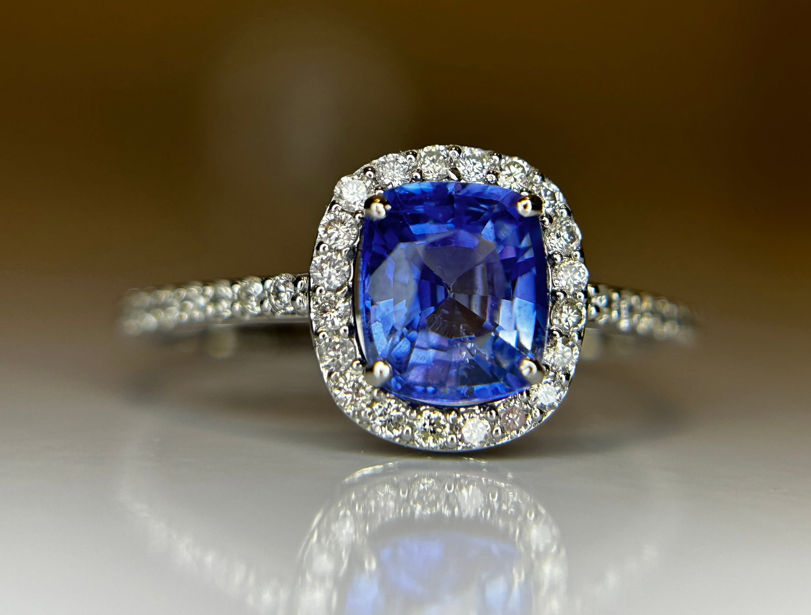Beautiful 1.38 CT Natural Ceylon Blue Sapphire Diamonds & 950 Platinum - 9