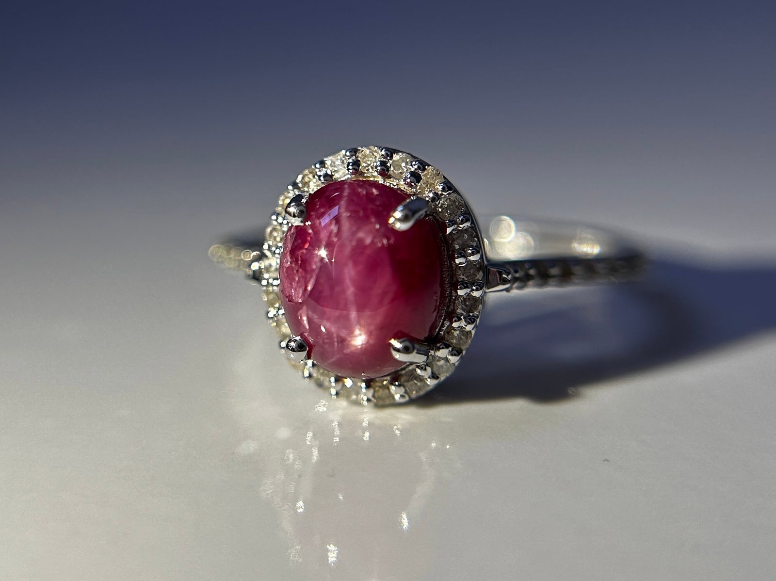 Natural Star Ruby Ring 2.71ct With Natural Diamonds & 18k Gold - 2