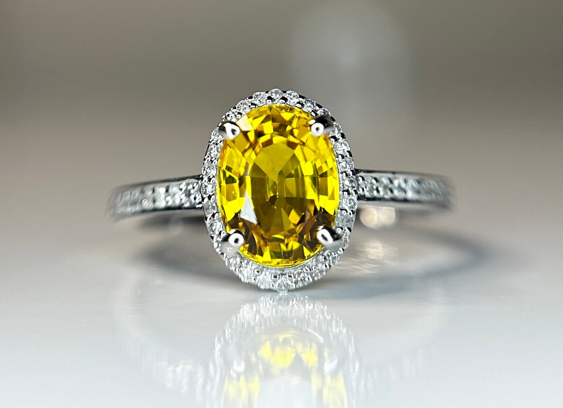 Beautiful 1.93 CT Unheated Bangkok Yellow Sapphire With Natural Diamonds & 18k Gold - 8