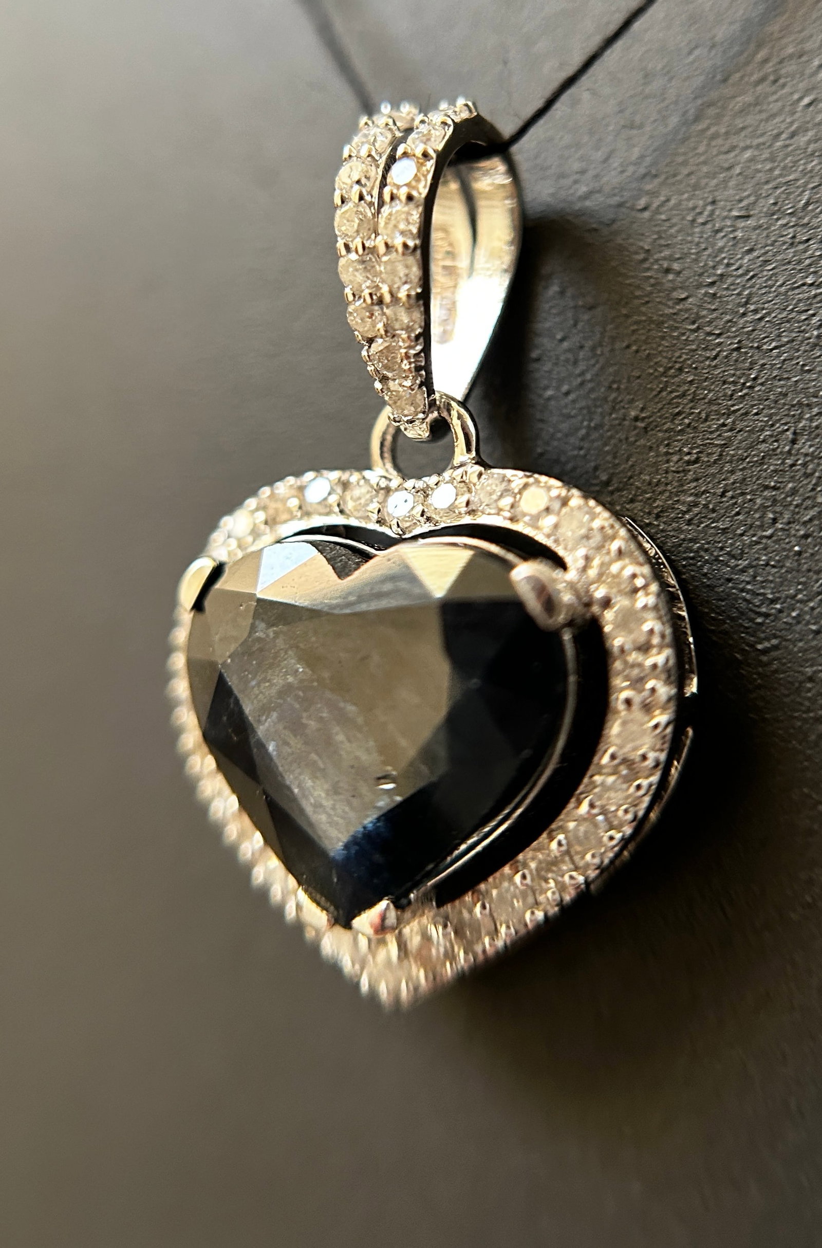 Beautiful 3.17 CT Unheated Ceylon Blue Sapphire With Natural Diamonds & 18k Gold - 10