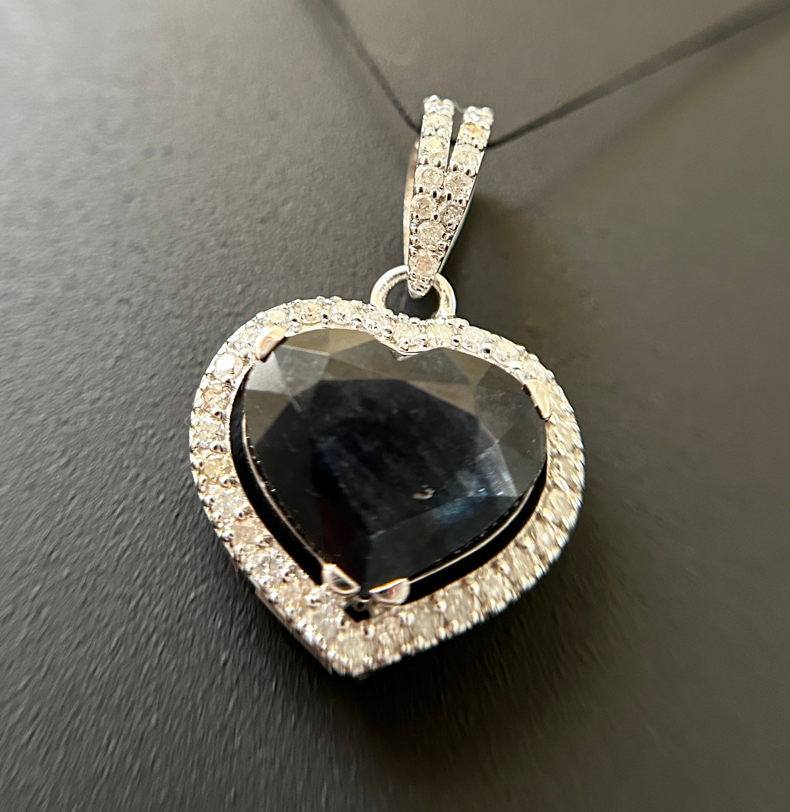 Beautiful 3.17 CT Unheated Ceylon Blue Sapphire With Natural Diamonds & 18k Gold - 2