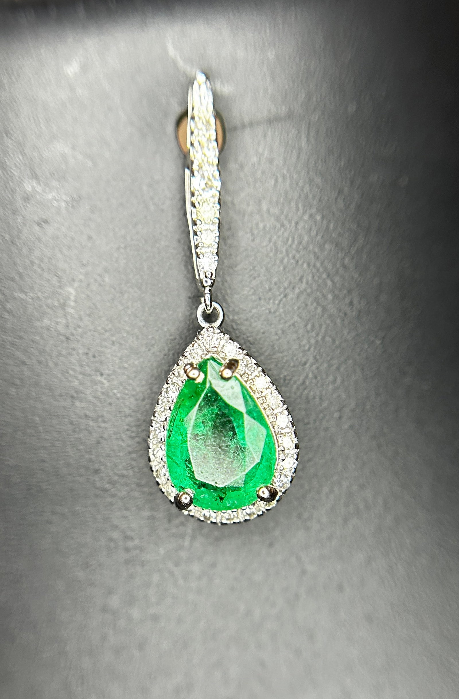 Beautiful 3.21ct Natural Emerald Earrings With Natural Diamonds & 18k Gold - 5