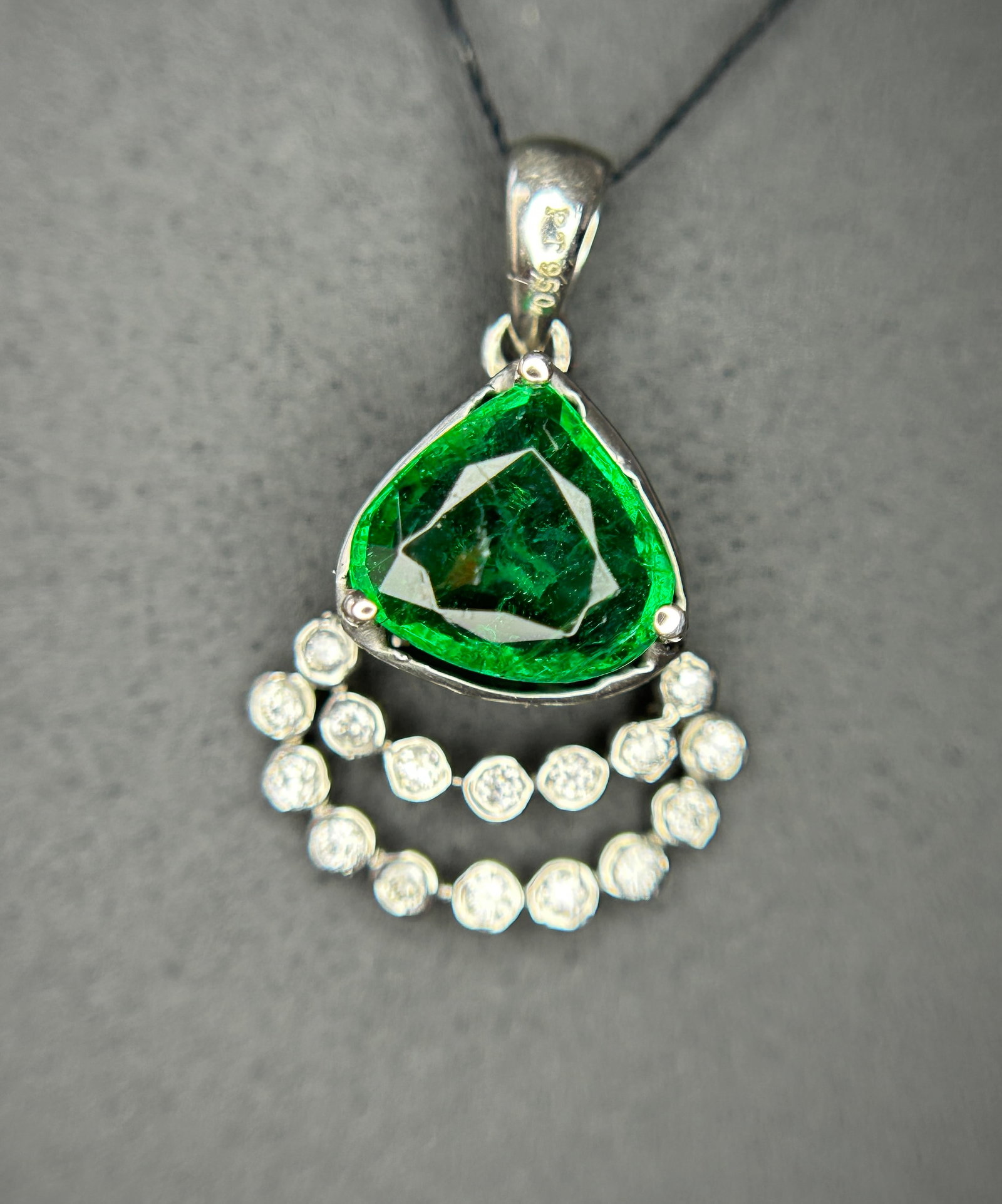 Beautiful 1.37ct Natural Emerald Pendant With Diamonds & 950 Platinum - 8