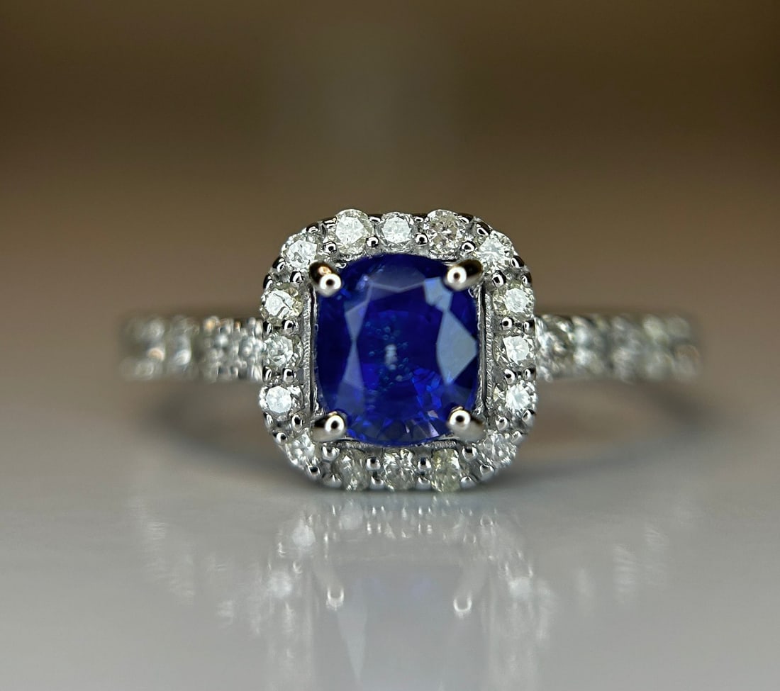 Beautiful Natural Ceylon Royal Blue Sapphire W Natural Diamonds & 18k Gold - 8