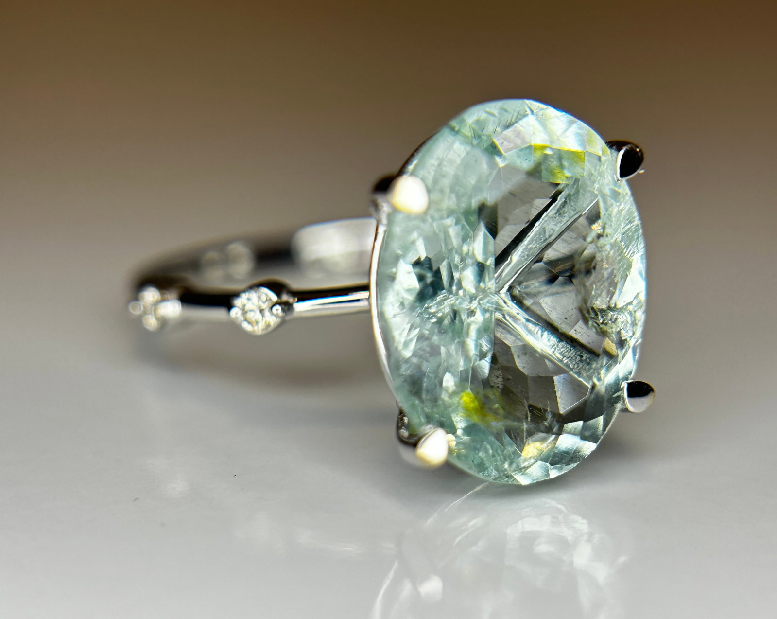 Beautiful 4.70 CT Natural Aquamarine Ring With Natural Diamonds & 18k White Gold - 6