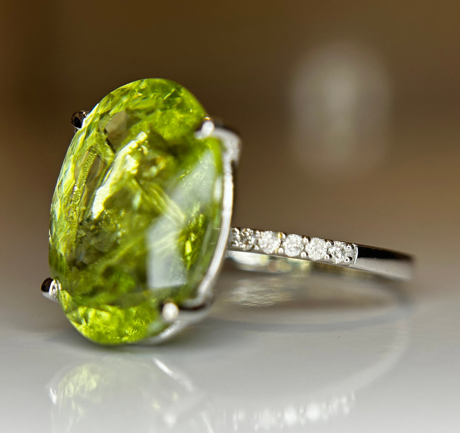 Beautiful 8.17 CT Natural Aquamarine Ring With Natural Diamonds & 18k White Gold - 5