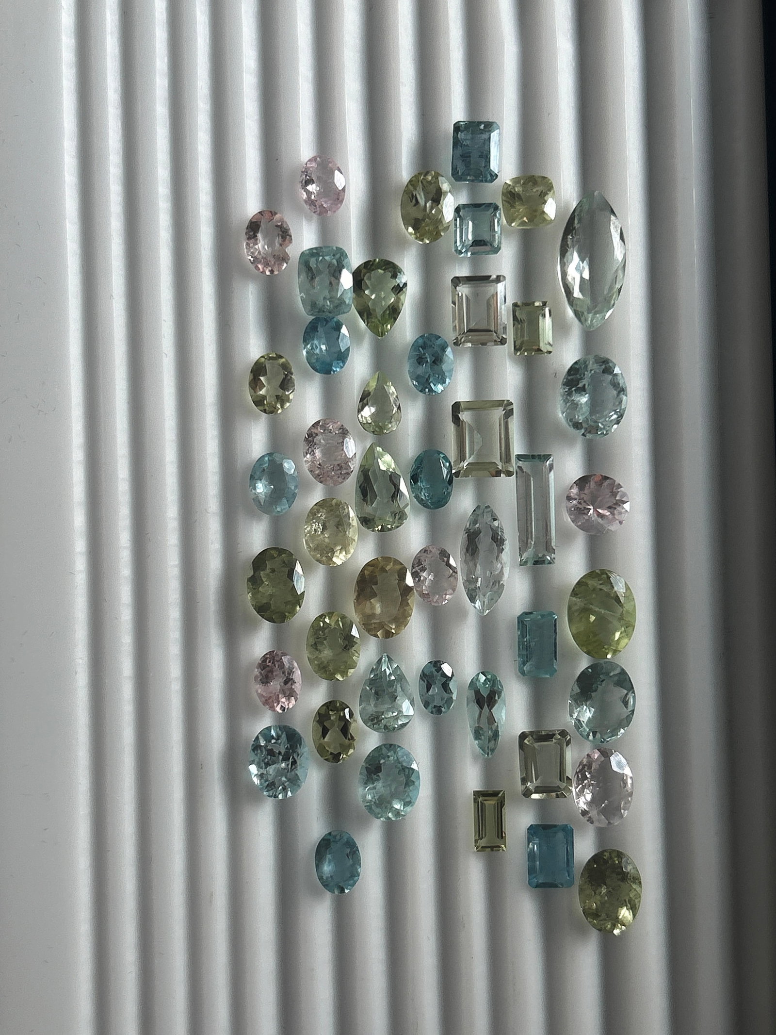 72.75ct Natural Blue and Green Aquamarine and Pink Morganite - 3