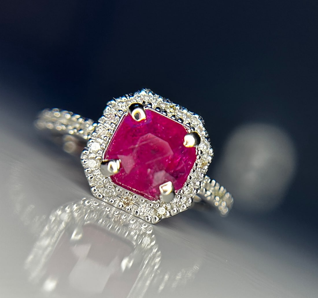 Beautiful 2.11 CT Unheated Old Burma Ruby With Natural Diamonds & 18k Gold - 11