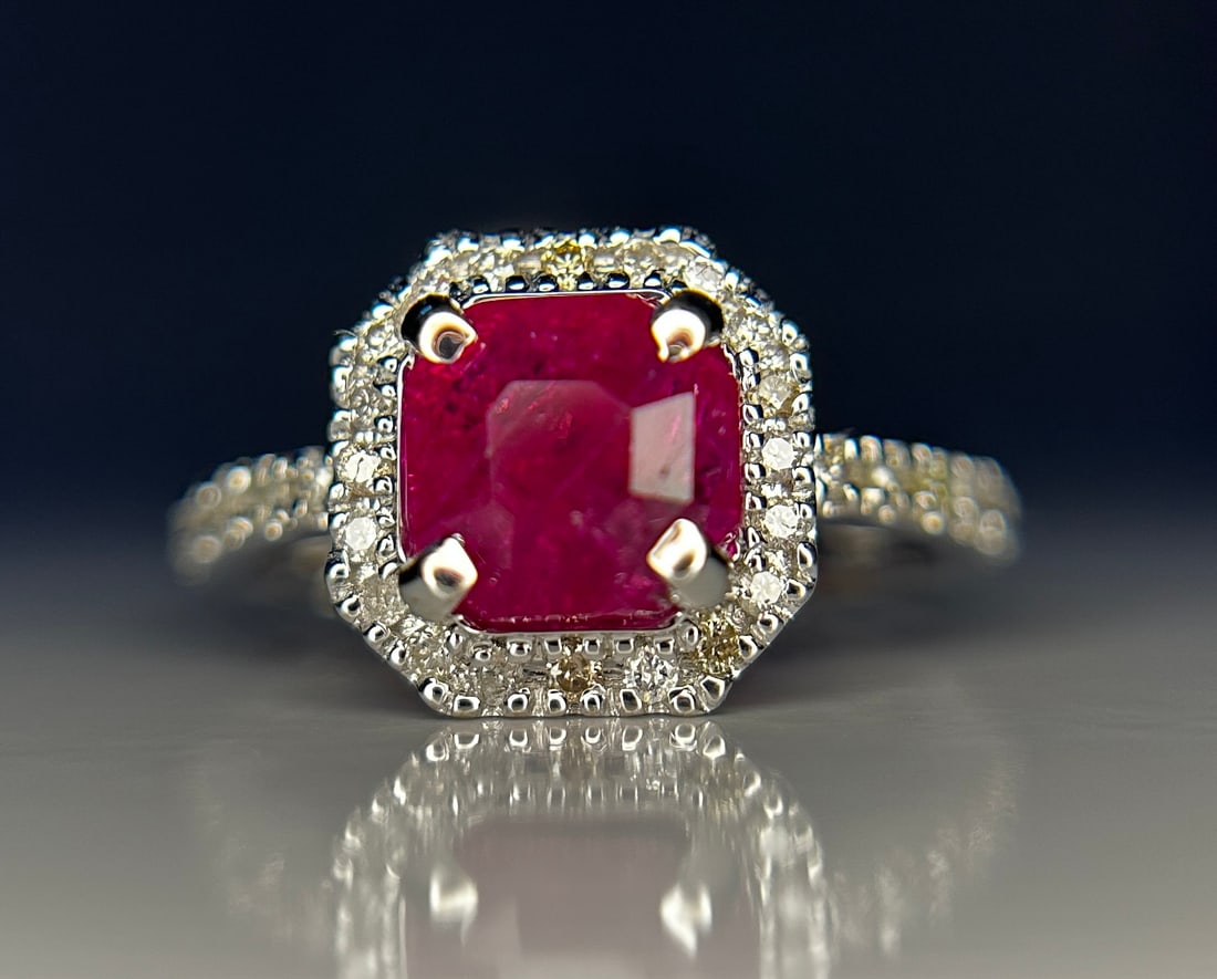 Beautiful 2.11 CT Unheated Old Burma Ruby With Natural Diamonds & 18k Gold - 2