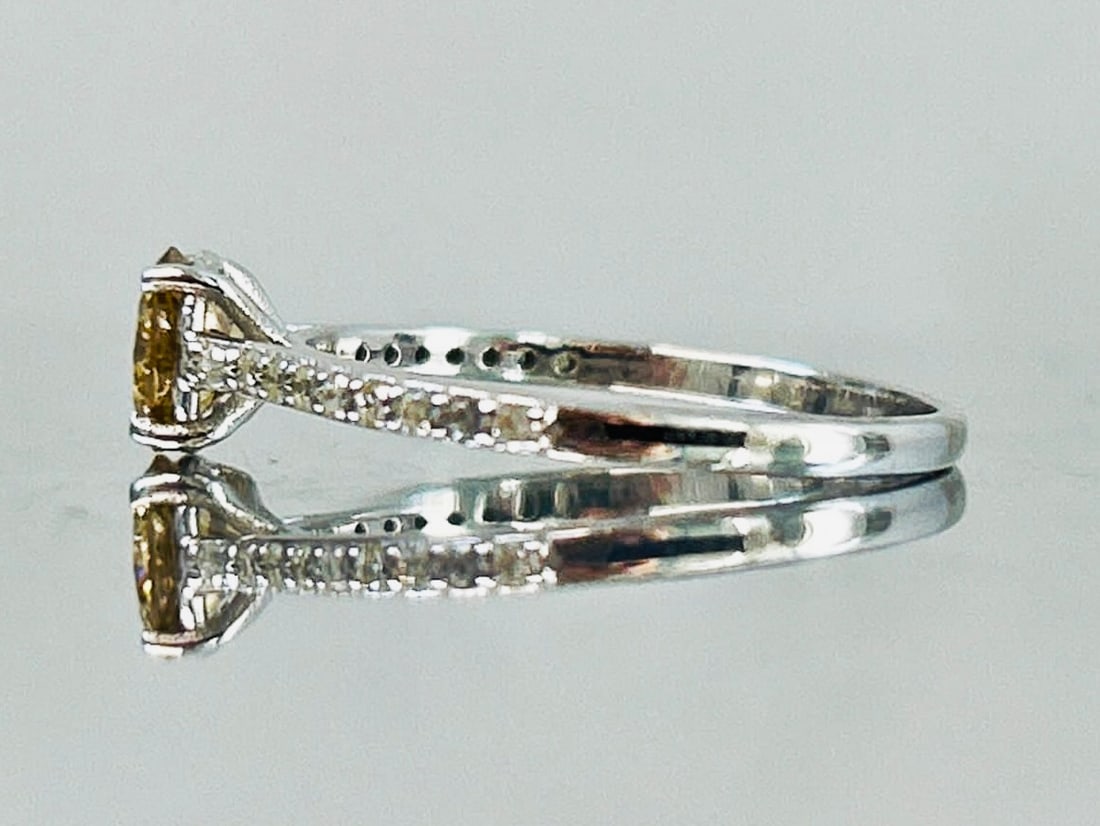 Beautiful Natural 0.82 CT Natural Solitaire Champagne Diamond Ring With 18k Gold - 4