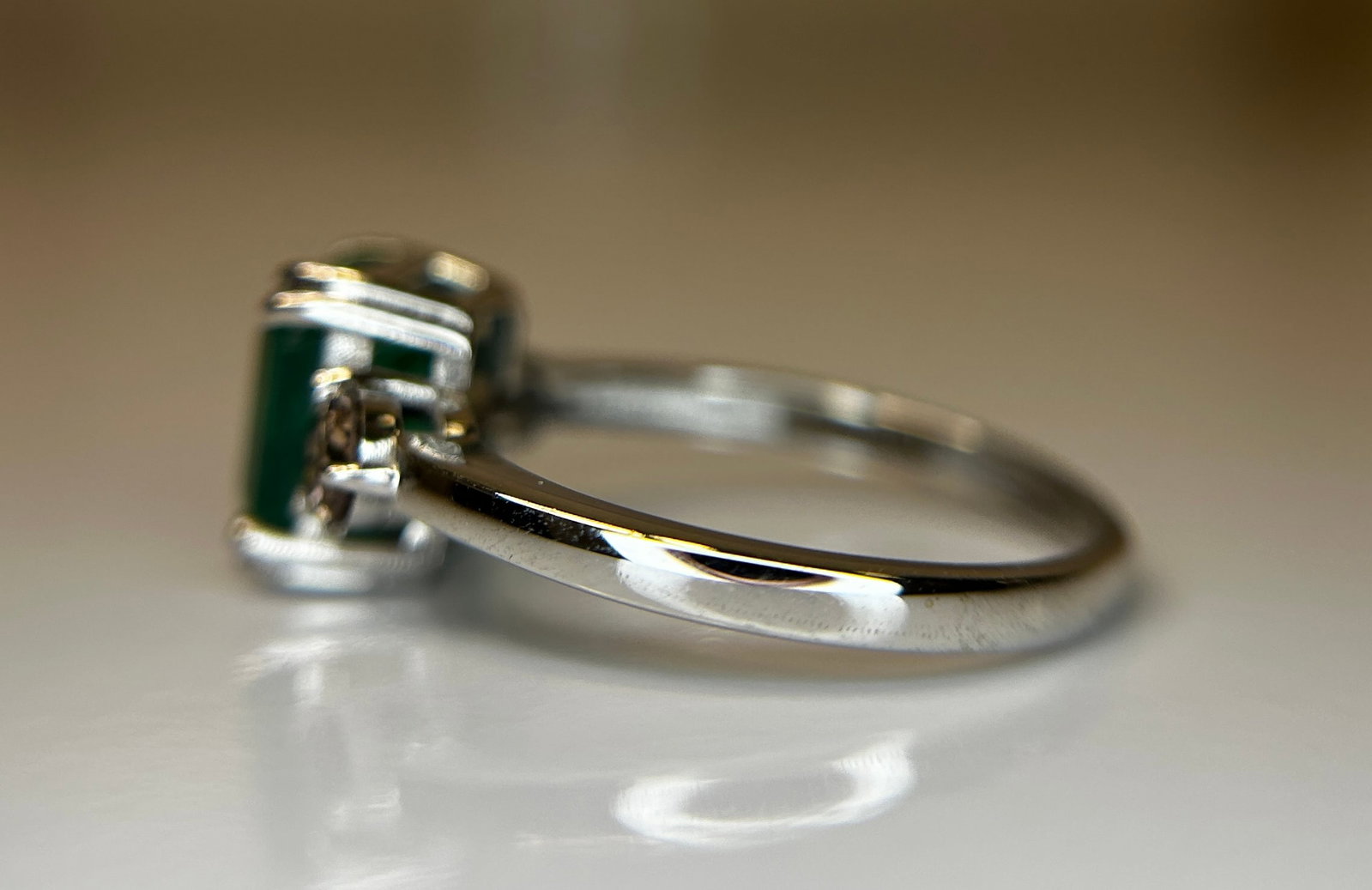 Beautiful Natural Emerald 2.41 CT With Natural Diamonds & 18k Gold - 5