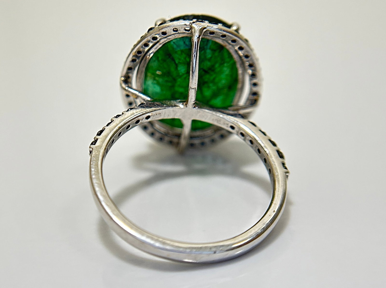 Beautiful Natural Emerald 11ct With Natural Black Diamonds & 18k Gold - 7