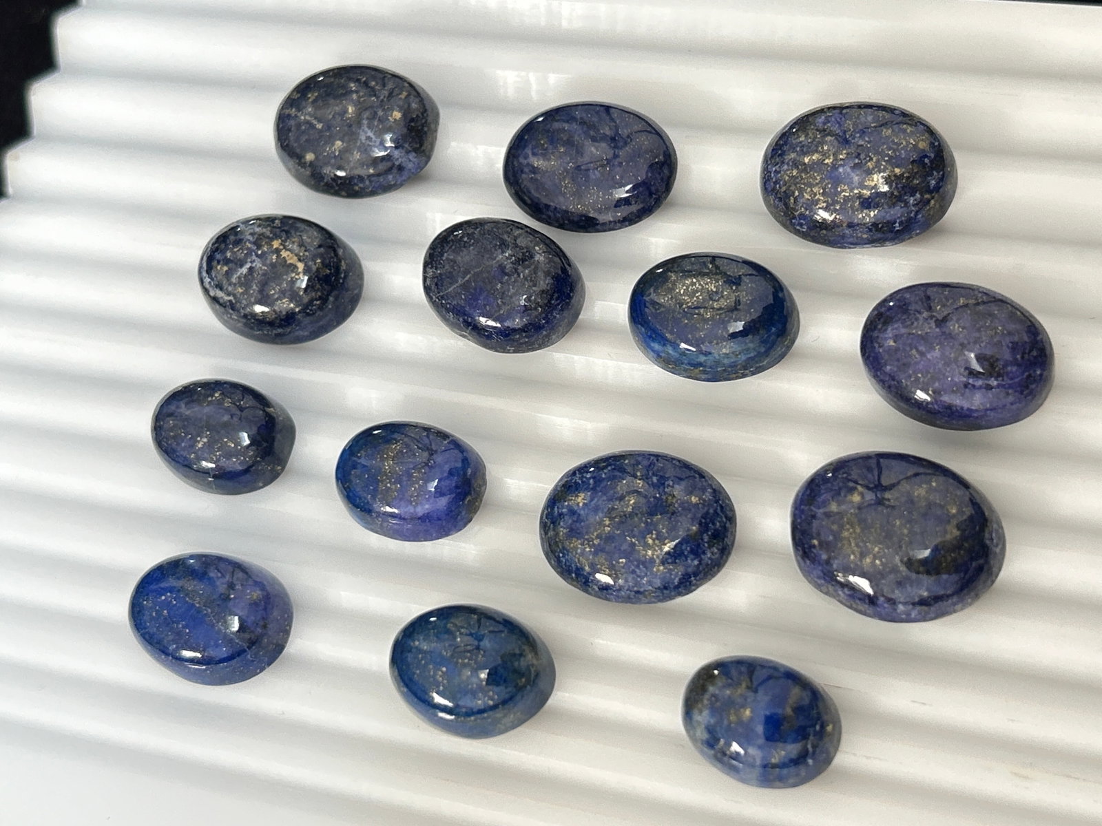 210.40ct Natural Lapis Lazuli: Title: 210.40ct Natural Lapis Lazuli Description: 210.40ct Natural Lapis Lazuli Ideal for rings, necklaces, earrings and bracelets AAA quality Condition: New Delivery option: Collection