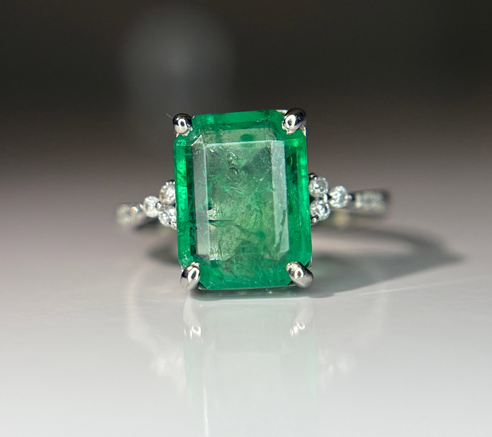 Beautiful 3.15 CT Natural Emerald Ring With Natural Diamonds & Platinum 950 - 4
