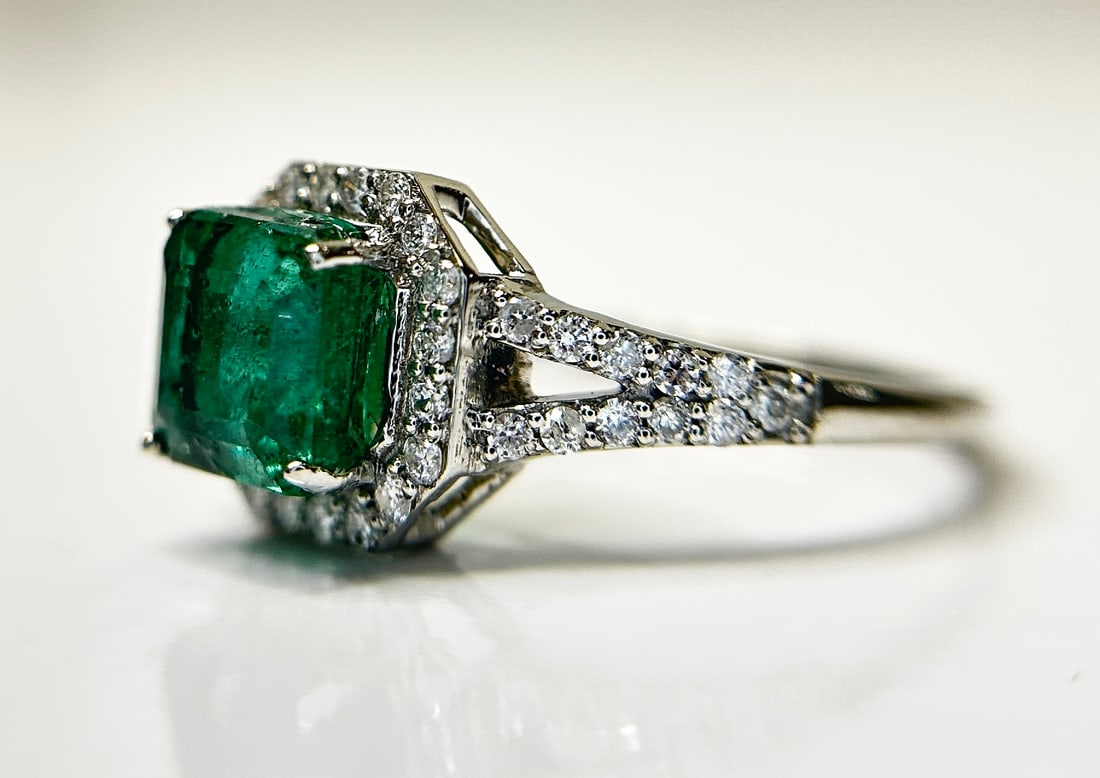 Beautiful 1.64 CT Natural Emerald Ring With Natural Diamonds & Platinum 950 - 3