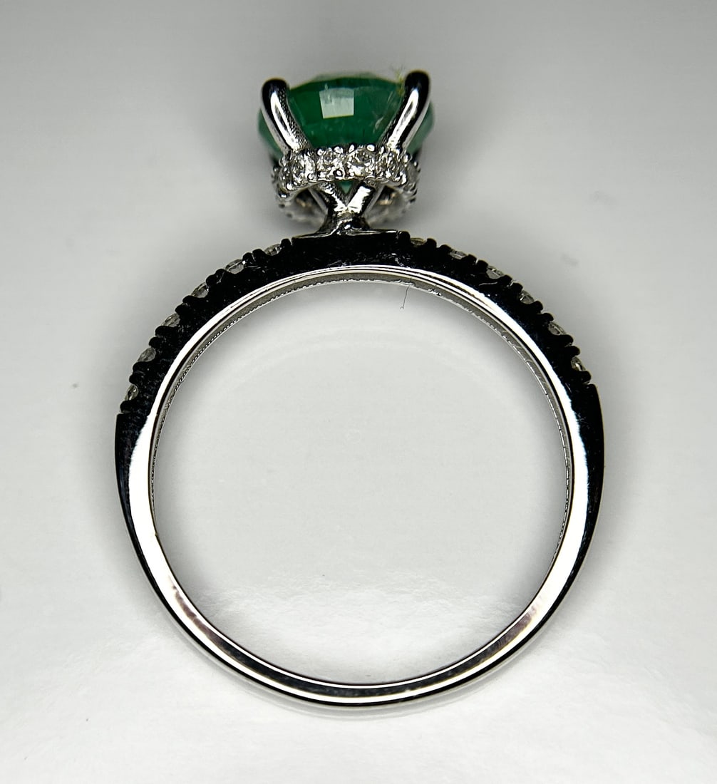 Beautiful 1.84 ct Natural Emerald With Natural Diamonds & 18k Gold - 5