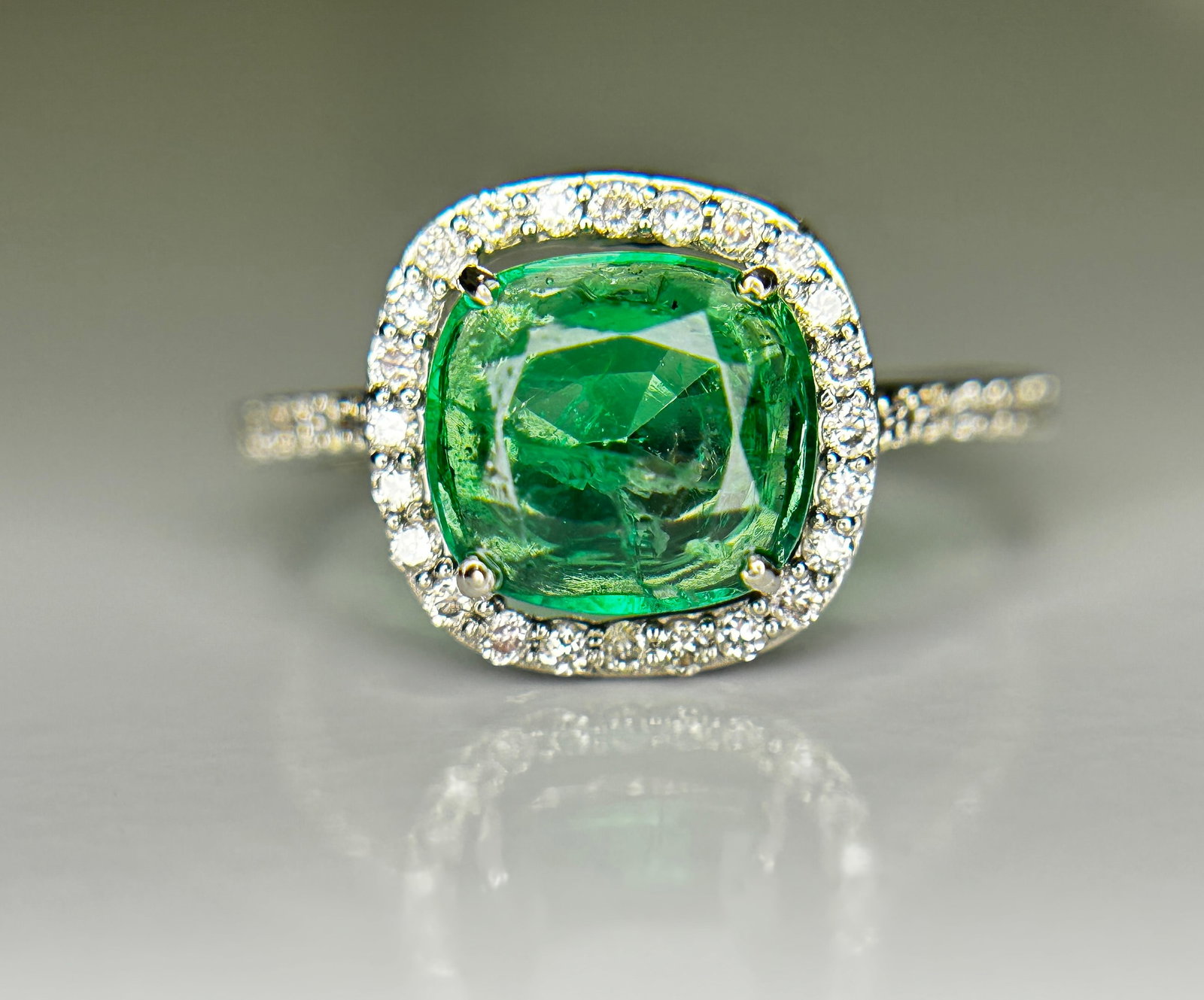Beautiful 1.69 CT Natural Emerald Ring With Natural Diamonds & Platinum 950 - 5