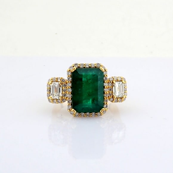 Natural Diamond 18K Yellow Gold Ring - 10