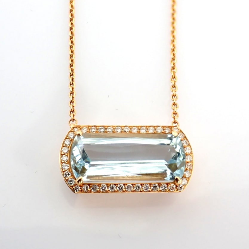 Natural Diamond 14K Rose/Pink Gold Necklace: Title: Natural Diamond 14K Rose/Pink Gold Necklace Description: 14K rose gold necklace detailed with aquamarine and brilliant diamonds -------------------------------------------------- •