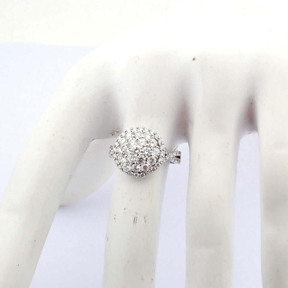 Natural Diamond 18K White Gold Ring - 11