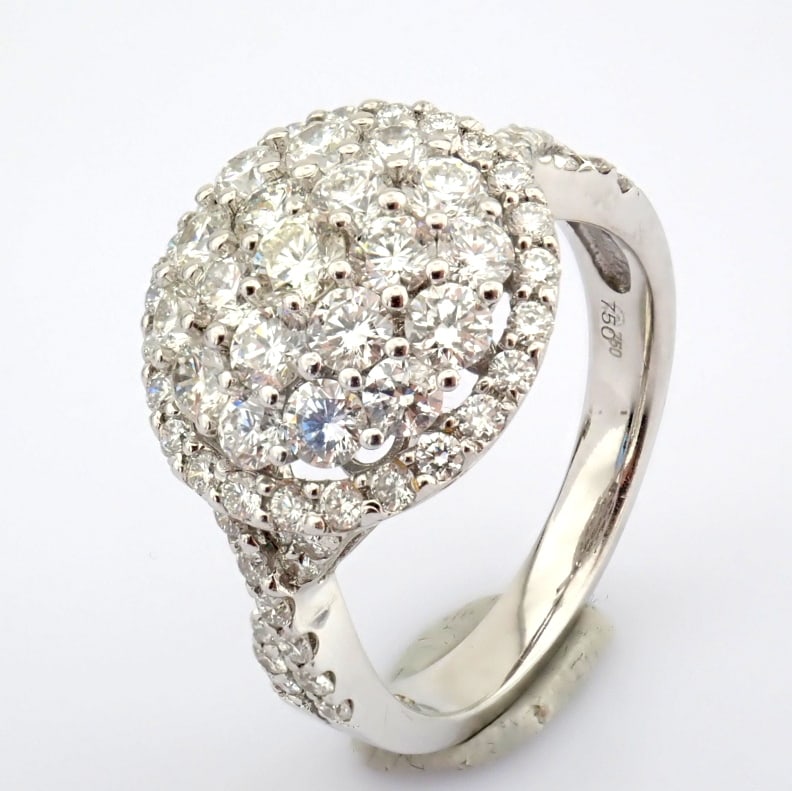 Natural Diamond 18K White Gold Ring: Title: Natural Diamond 18K White Gold Ring Description: 18K white gold ring - 2.02 ct brilliant diamonds -------------------------------------------------- • METALS AND WEIGHT