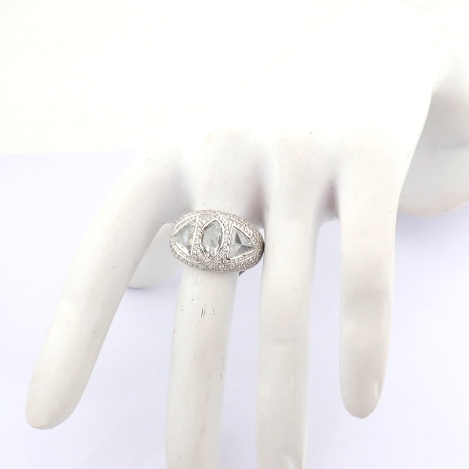 Natural Diamond 18K White Gold Ring - 10
