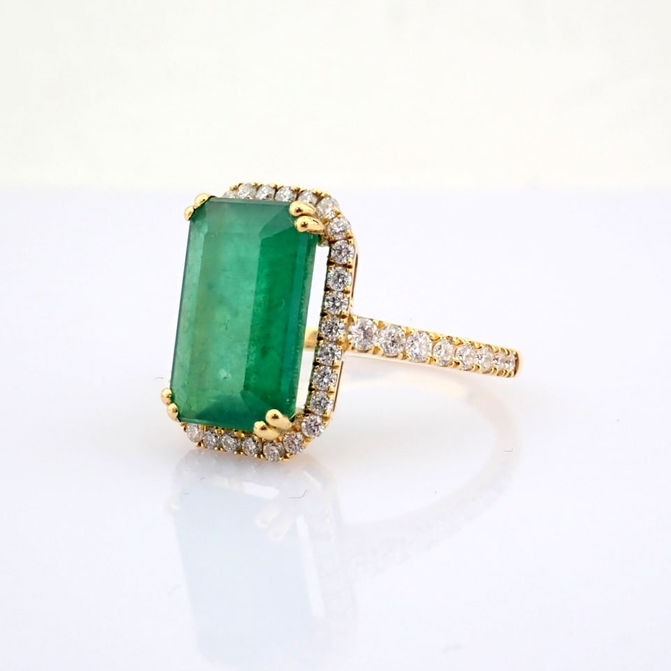 Natural Diamond 18K Yellow Gold Ring - 10