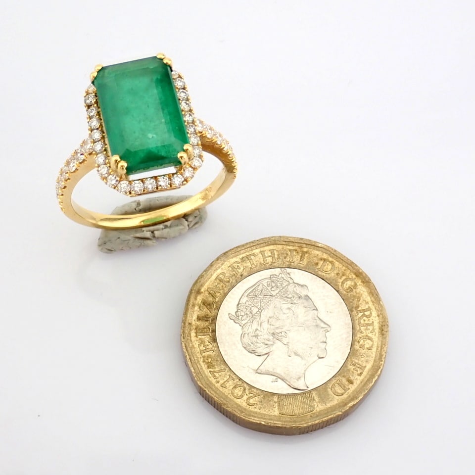 Natural Diamond 18K Yellow Gold Ring - 11