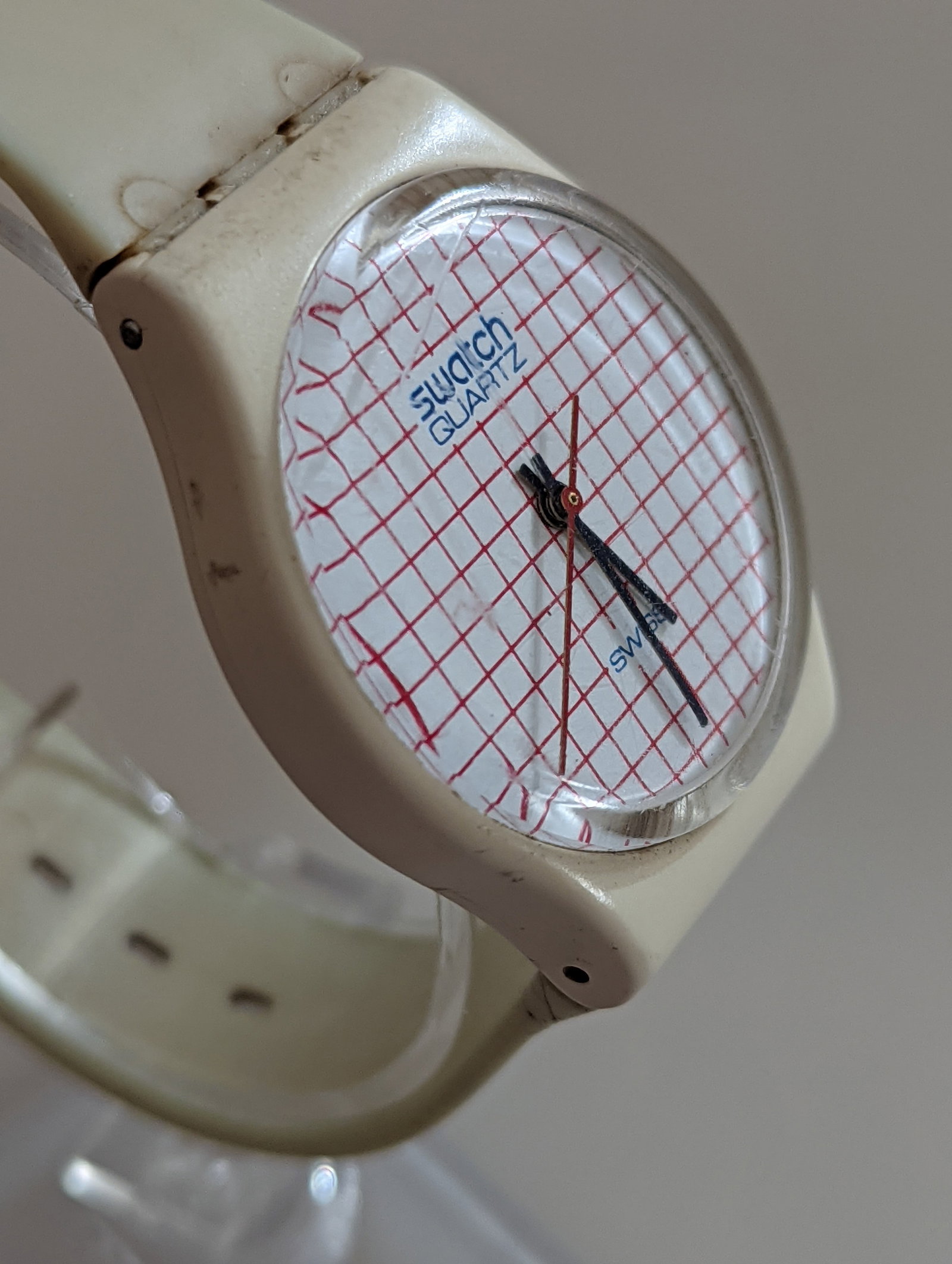 RARE 1983 Swatch GW100 "Tennis Grid" – One of the Original 12 Swatch Watches Ever Made: Title: RARE 1983 Swatch GW100 "Tennis Grid" – One of the Original 12 Swatch Watches Ever Made Description: