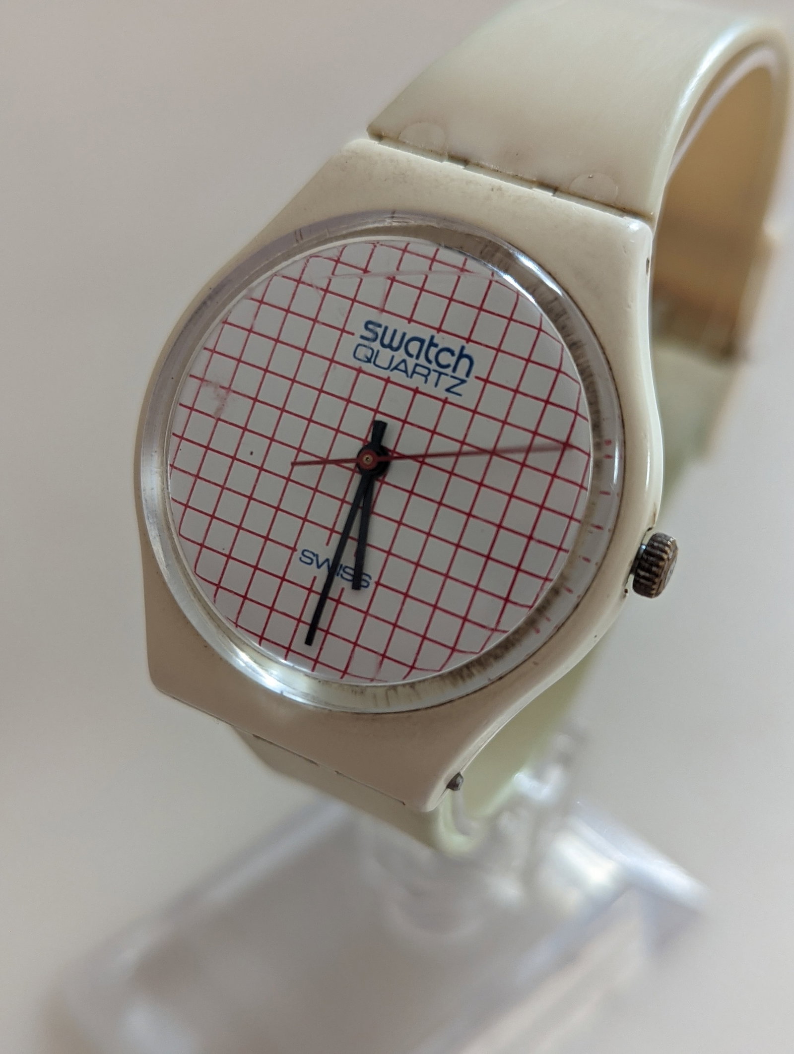 RARE 1983 Swatch GW100 "Tennis Grid" – One of the Original 12 Swatch Watches Ever Made - 3