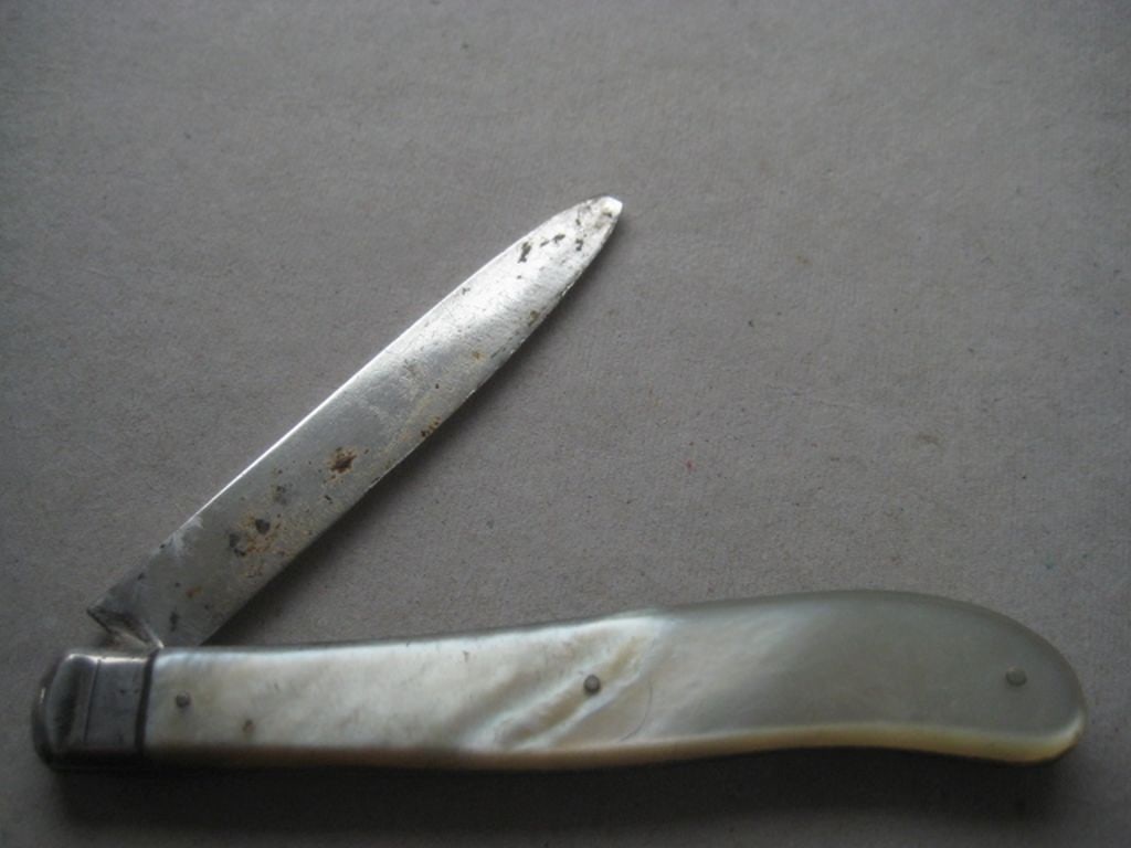 Victorian Mother of Pearl Hafted Silver Bladed Fruit Knife - 2