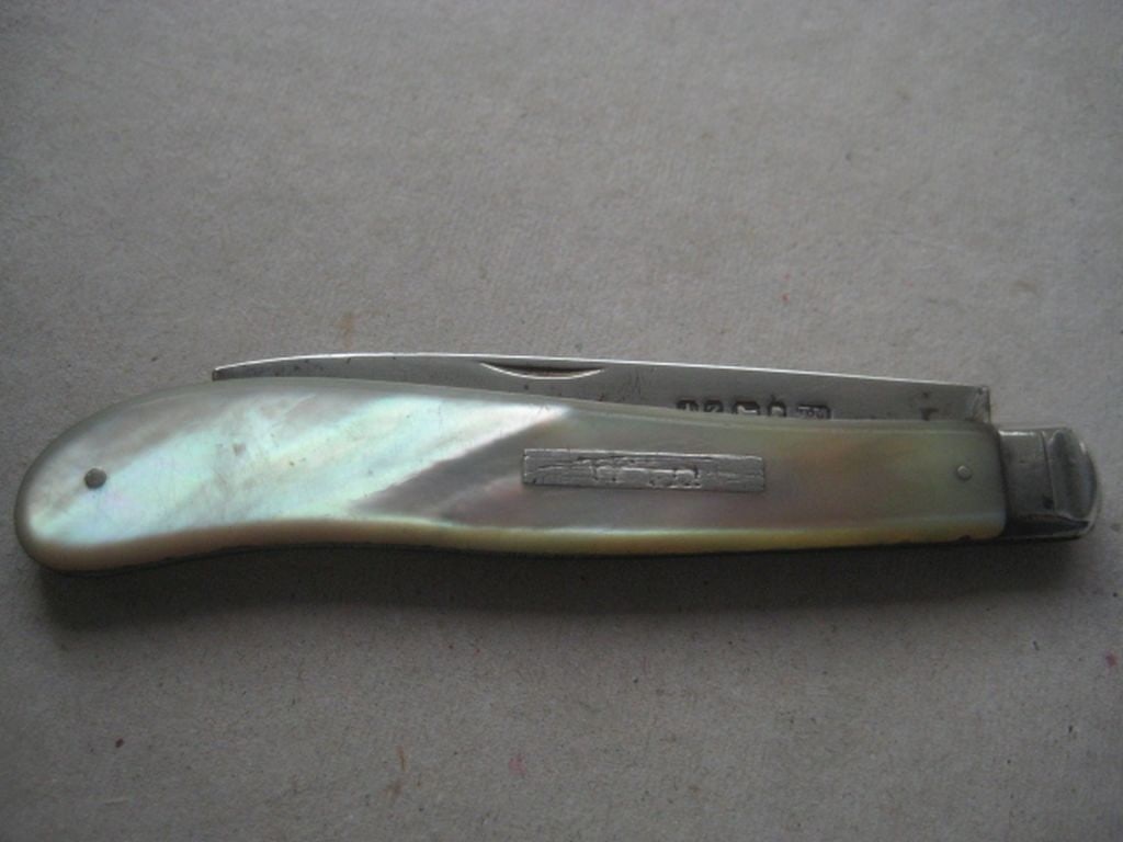 Victorian Mother of Pearl Hafted Silver Bladed Fruit Knife - 4