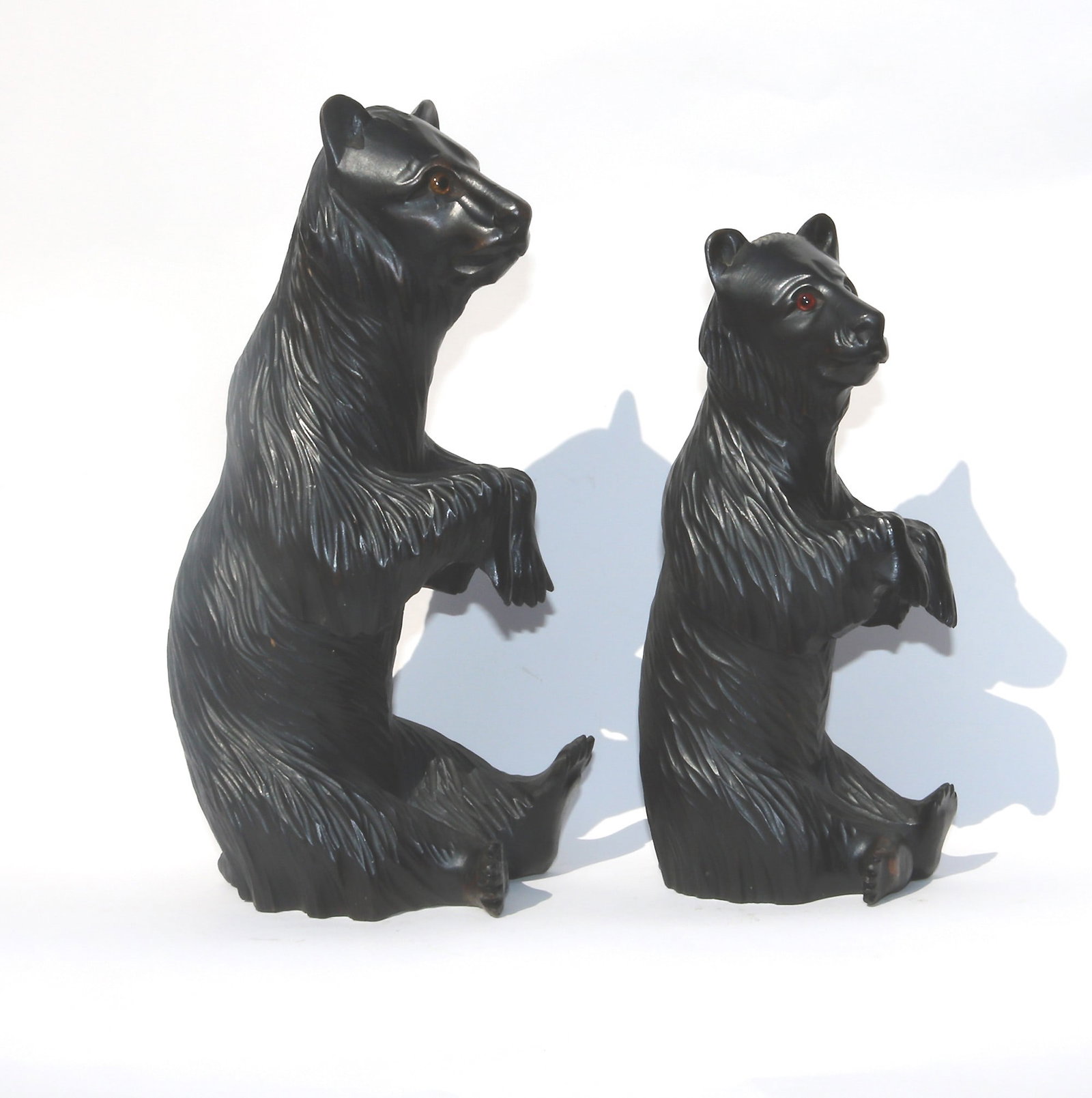 A large pair of good antique Treen Black Forest Begging Bears with glass eyes 19th - 2