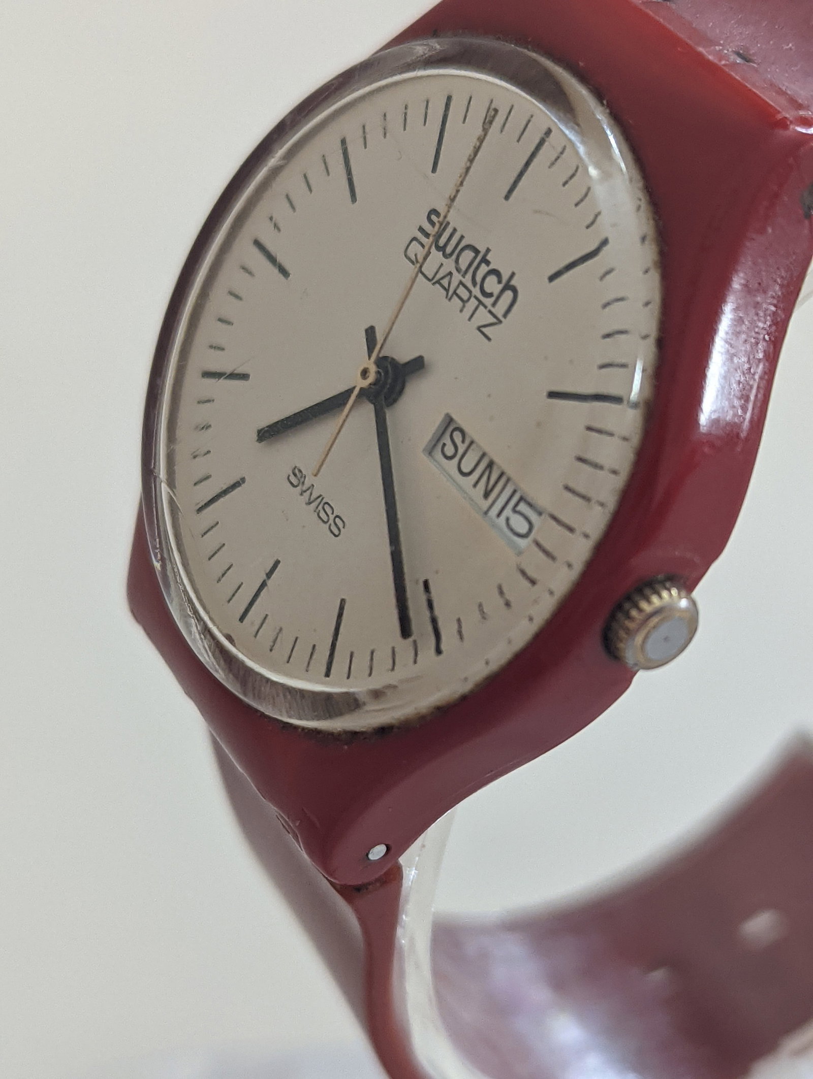 Vintage 1983 Swatch Gent Watch GR700 – Red Case & Strap – Swiss Made – Rare Early  - 2